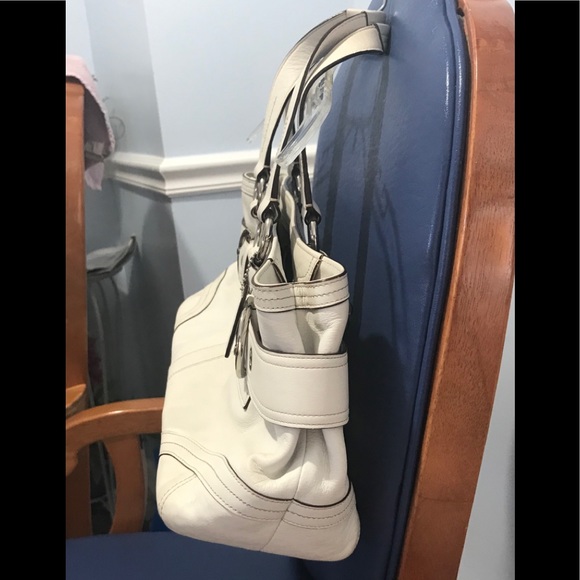 Coach ivory leather Soho zip satchel - Picture 3 of 16